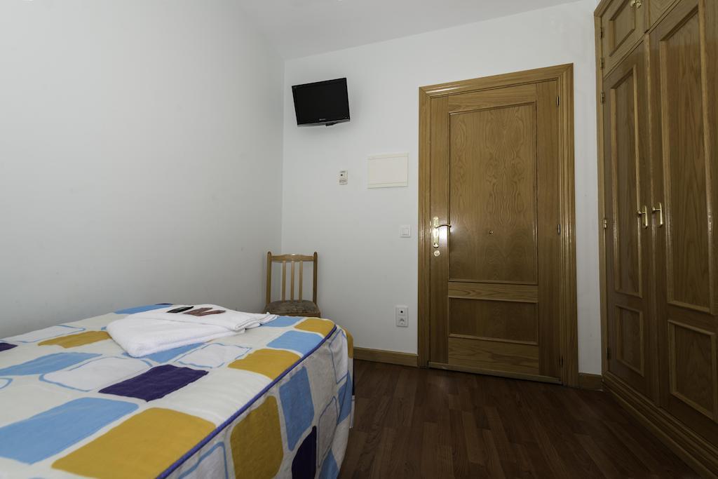 Hostal Restaurante La Pineda El Barco de Ávila Zimmer foto